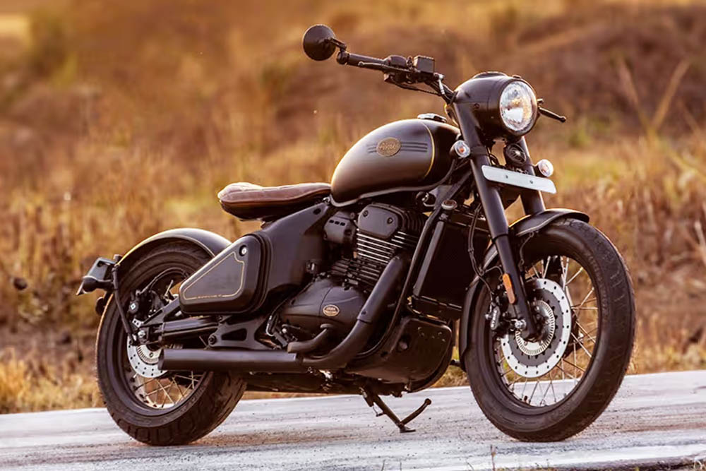 بهترین موتورسیکلت ها برای بانوان و افراد قدکوتاه در سال ۲۰۲۵ 1 بهترین موتورسیکلت ها برای بانوان