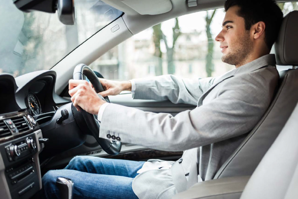 نحوه بهتر نشستن پشت فرمان خودرو چگونه است؟ 5 نشستن پشت فرمان خودرو