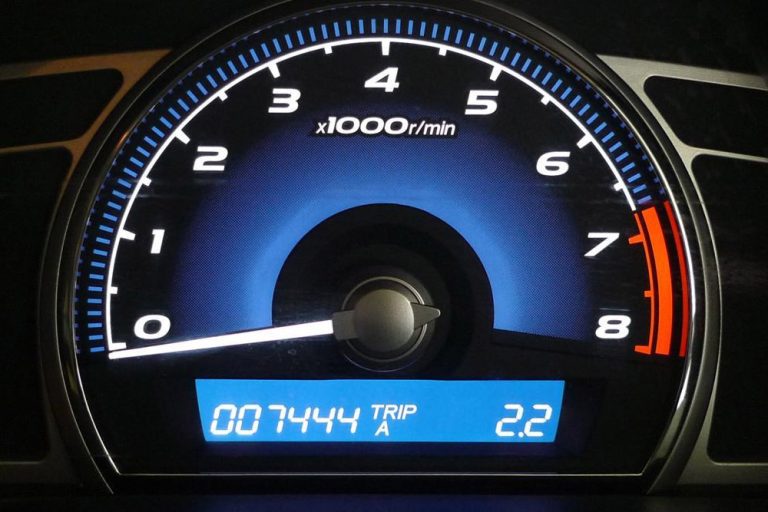 منظور از دور موتور چیست و باید روی چه عددی باشد؟