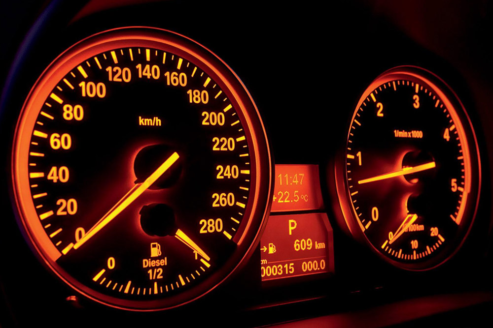 منظور از دور موتور چیست و باید روی چه عددی باشد؟ 1 دور موتور