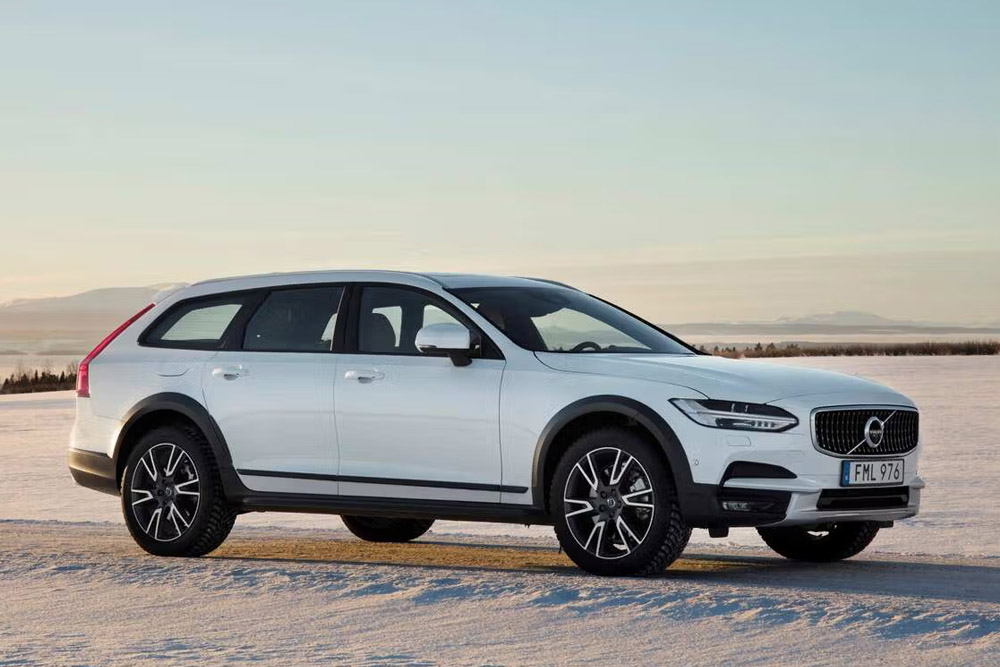 بهترین خودروهای سوپرشارژ ۲۰۲۵ با پرفورمنس بینظیر 5 بهترین خودروهای سوپرشارژ ۲۰۲۵