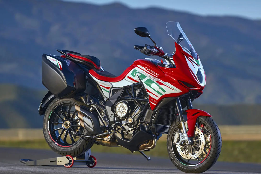 معرفی بهترین موتورسیکلت های تورینگ شهری ۲۰۲۵ 2 موتورسیکلت های تورینگ شهری ۲۰۲۵