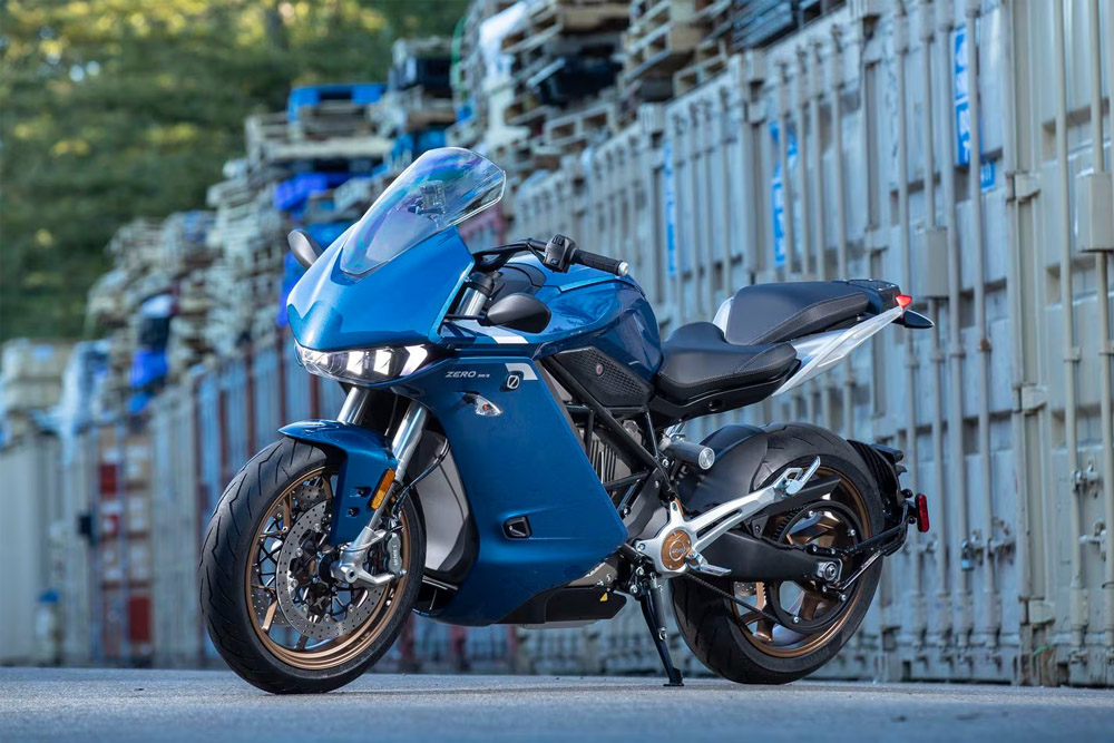 جذاب ترین موتورسیکلت های برقی ۲۰۲۵ با ظاهر میخکوبکننده 4 جذاب ترین موتورسیکلت های برقی ۲۰۲۵