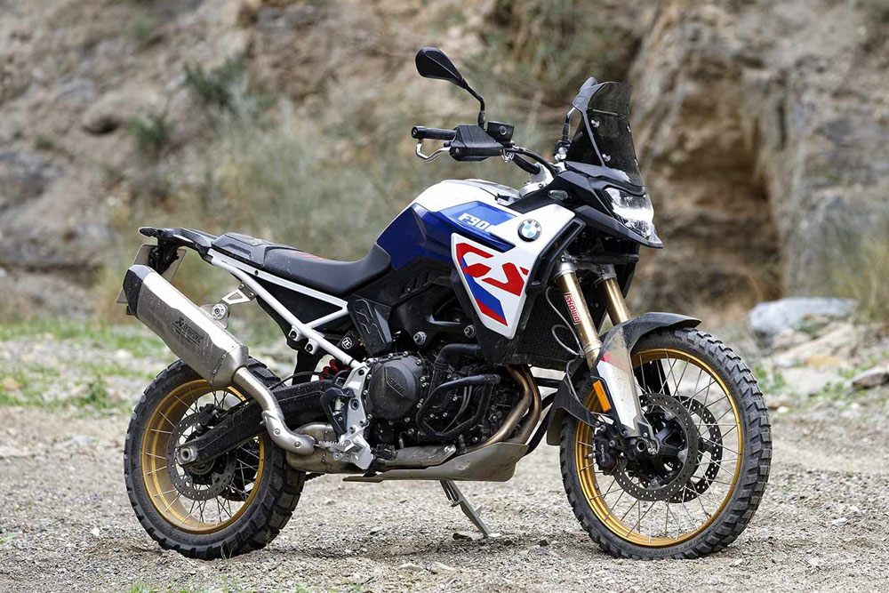 بهترین موتورسیکلت های ادونچر ۲۰۲۵ که حاکم مطلق جادهها هستند 3 بهترین موتورسیکلت های ادونچر ۲۰۲۵