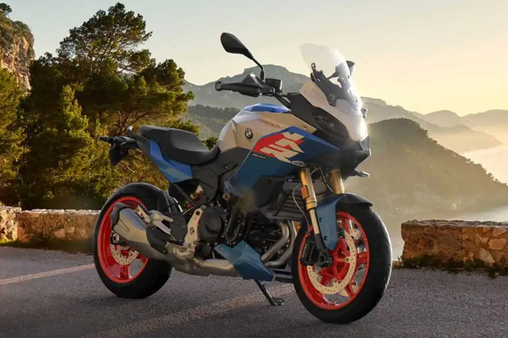 معرفی بهترین موتورسیکلت های تورینگ شهری ۲۰۲۵ 6 موتورسیکلت های تورینگ شهری ۲۰۲۵