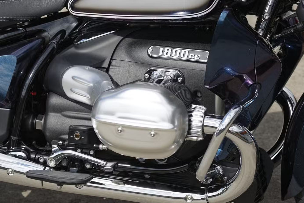 تورر بیامو R18 ترنس کانتیننتال رقیب اصلی استریت گلاید 2 R18 ترنس کانتیننتال