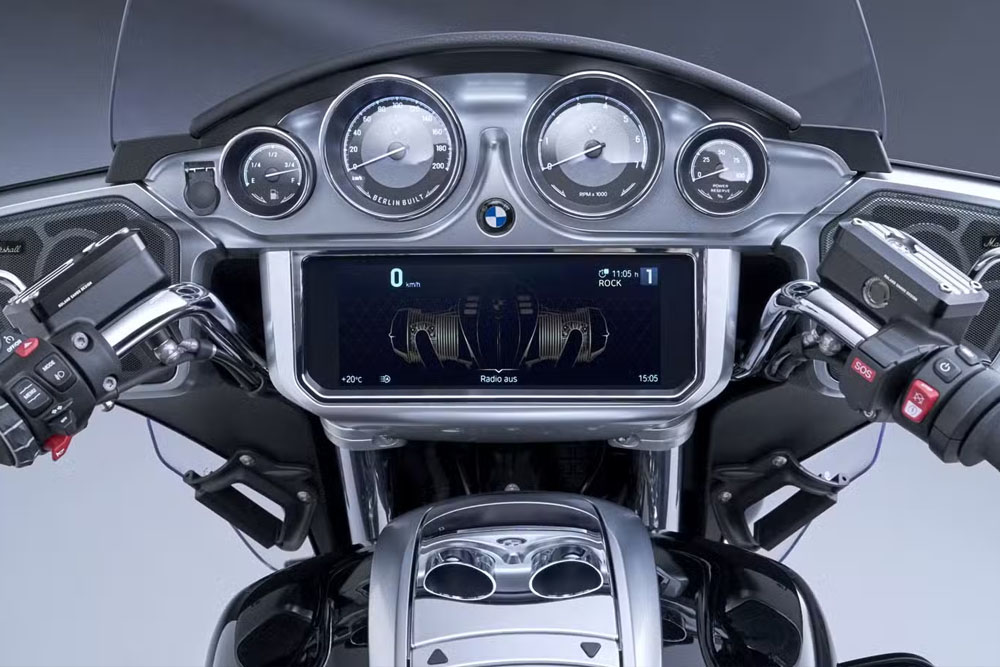 تورر بیامو R18 ترنس کانتیننتال رقیب اصلی استریت گلاید 4 R18 ترنس کانتیننتال