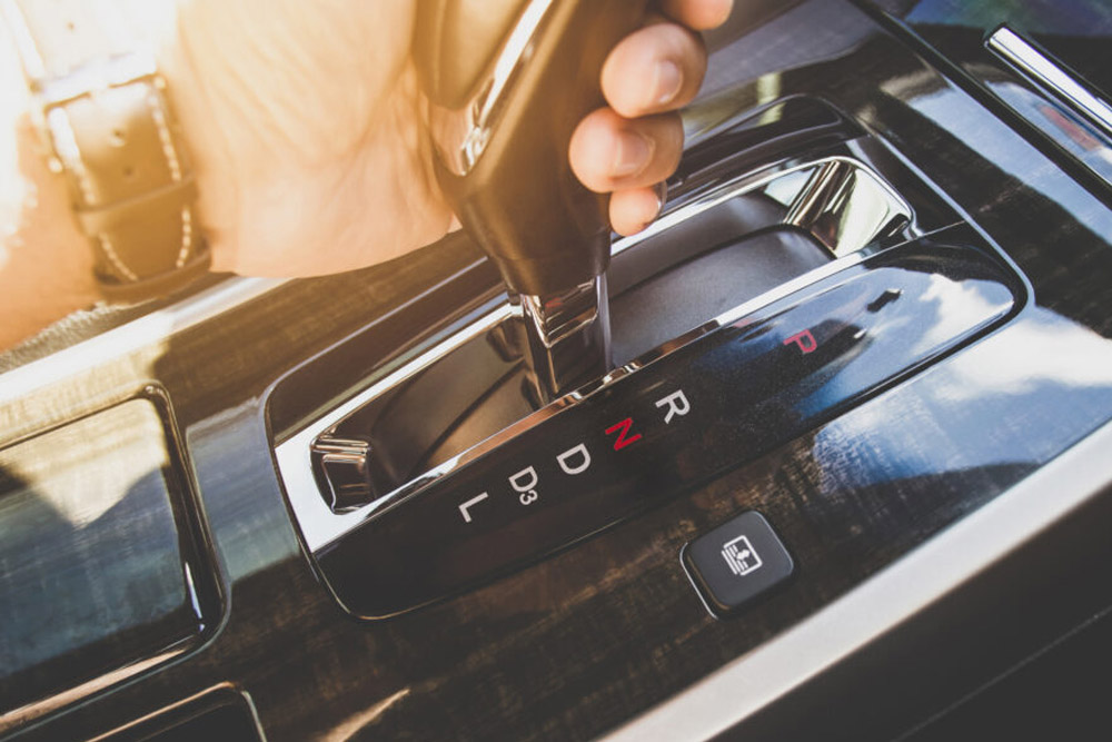 خطرات درجا کار کردن موتور چیست؟ 2 خطرات درجا کار کردن موتور