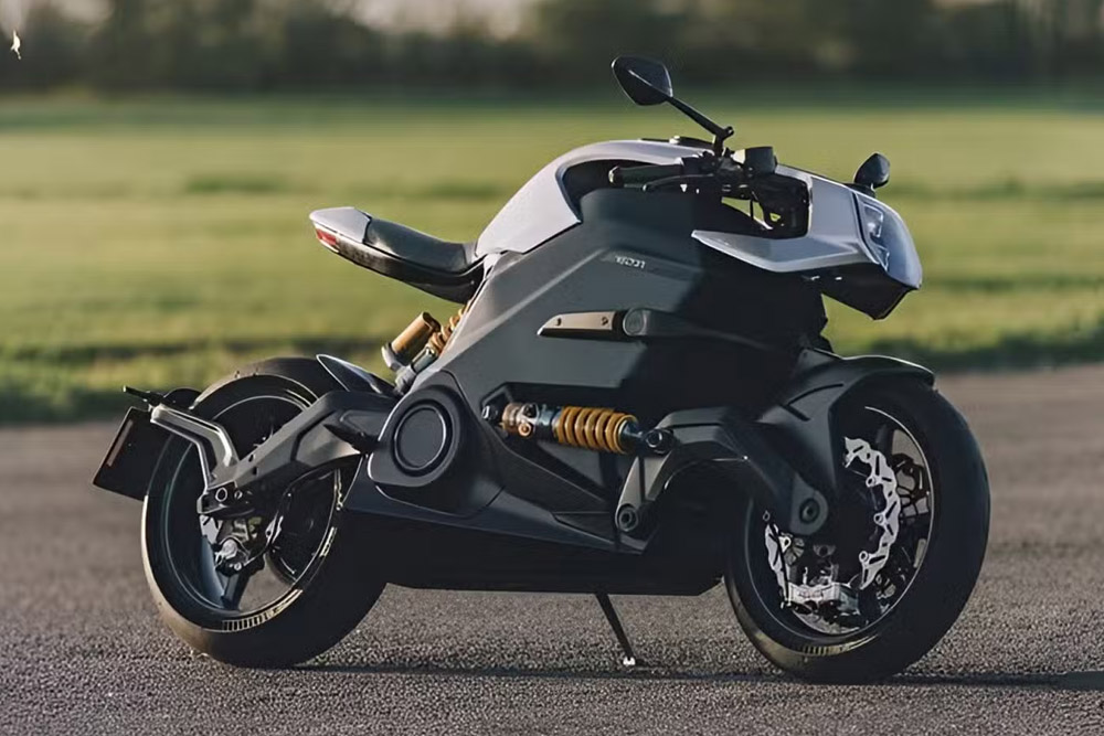 معرفی موتورسیکلت های برقی با برد طولانی در سال ۲۰۲۵ 4 موتورسیکلت های برقی با برد طولانی