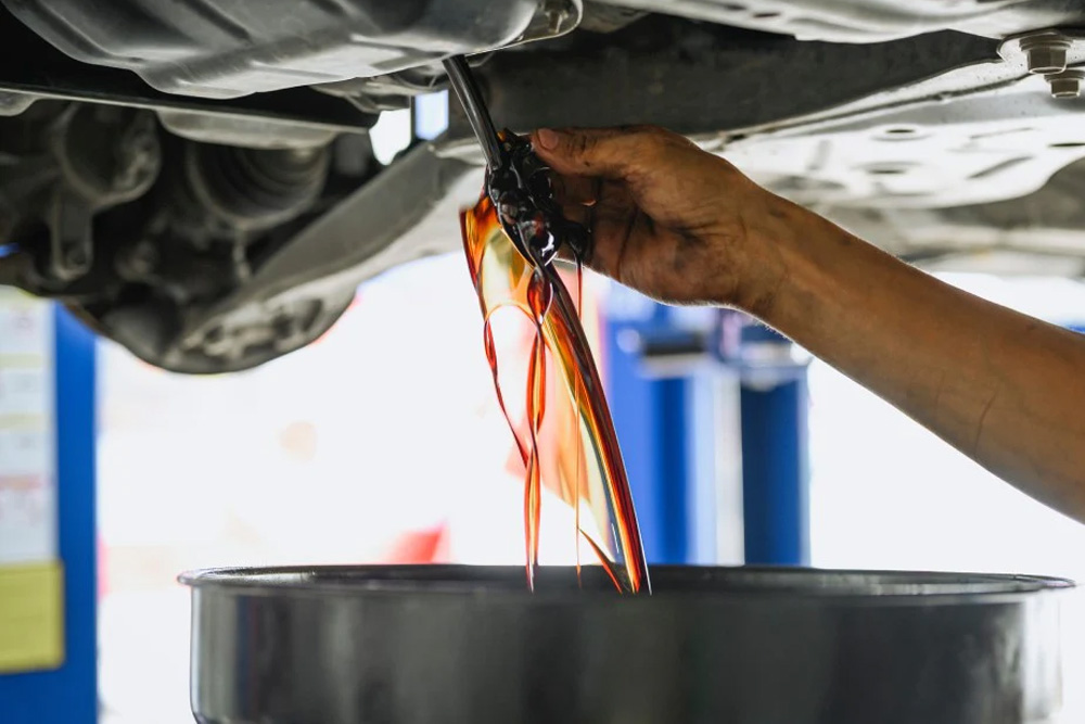 سیاه شدن روغن موتور