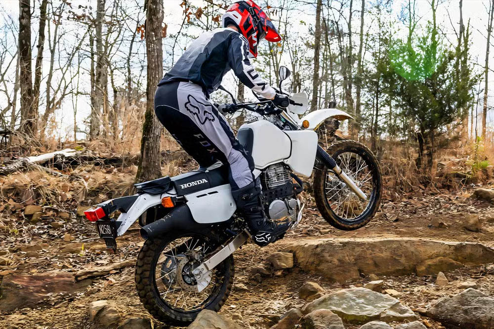 بهترین موتورسیکلت های دومنظوره اسپرت ۲۰۲۵ 4 موتورسیکلت های دومنظوره اسپرت ۲۰۲۵