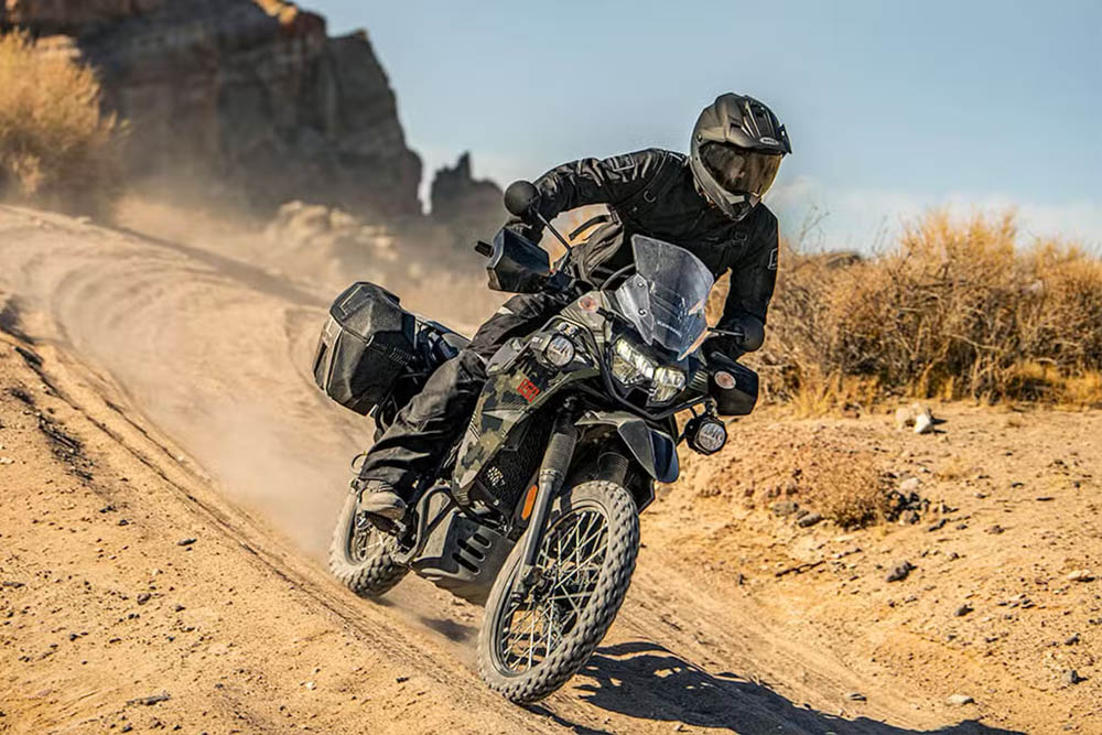 بهترین موتورسیکلت های دومنظوره اسپرت ۲۰۲۵ 5 موتورسیکلت های دومنظوره اسپرت ۲۰۲۵