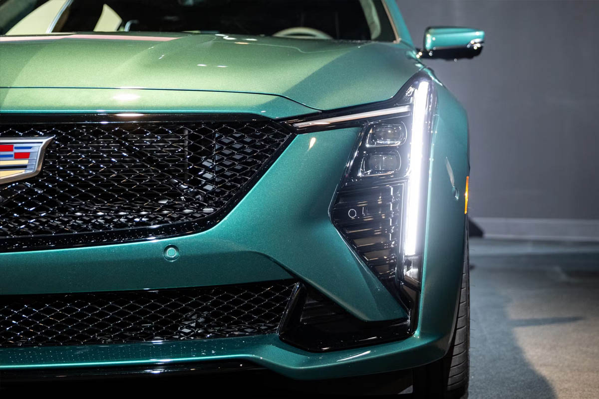 سدان های لوکس ۸ سیلندر ۲۰۲۵