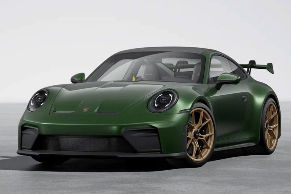 آخرین خودروهای اسپرت تنفس طبیعی ۲۰۲۵ با گیربکس دستی 4 خودروهای اسپرت تنفس طبیعی ۲۰۲۵