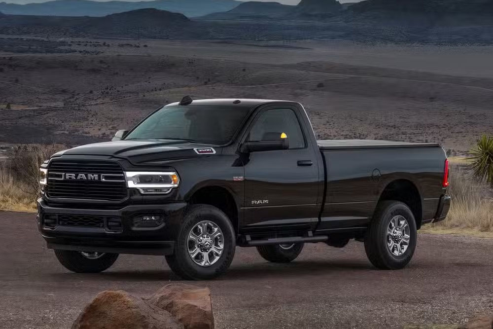 خودروهای آمریکایی با هزینه نگهداری بالا که جیب خریداران را خالی میکنند 1 خودروهای آمریکایی با هزینه نگهداری بالا