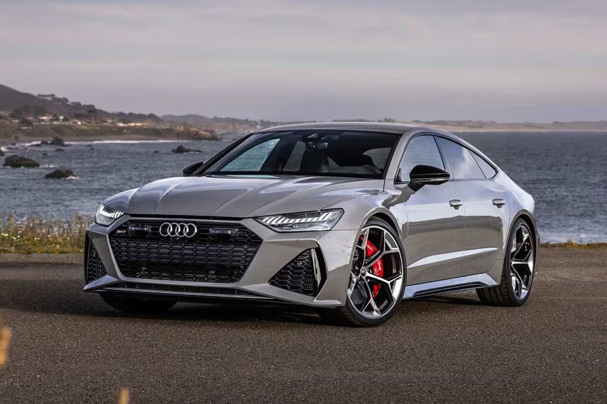 معرفی بهترین سدان های لوکس ۸ سیلندر ۲۰۲۵ 2 سدان های لوکس ۸ سیلندر ۲۰۲۵