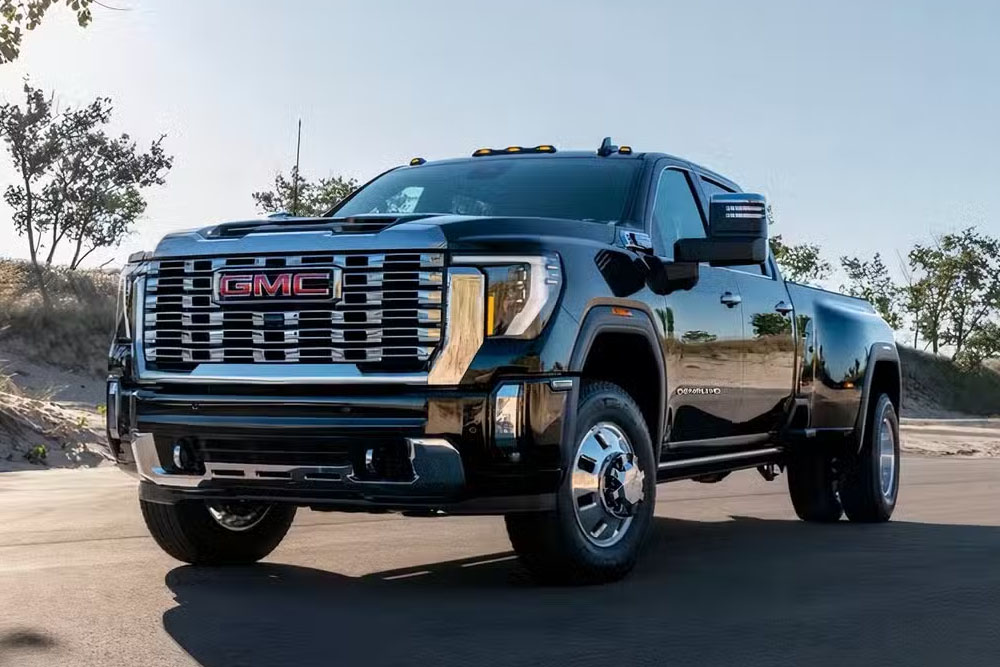 خودروهای آمریکایی با هزینه نگهداری بالا که جیب خریداران را خالی میکنند 4 خودروهای آمریکایی با هزینه نگهداری بالا