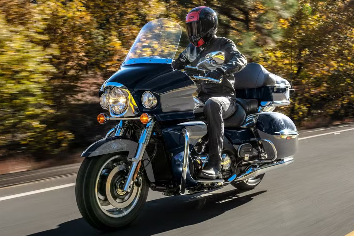 کاوازاکی ولکان ۱۷۰۰ وویجر ؛ رقیب ارزانقیمت هوندا گلدوینگ 3 کاوازاکی ولکان ۱۷۰۰ وویجر