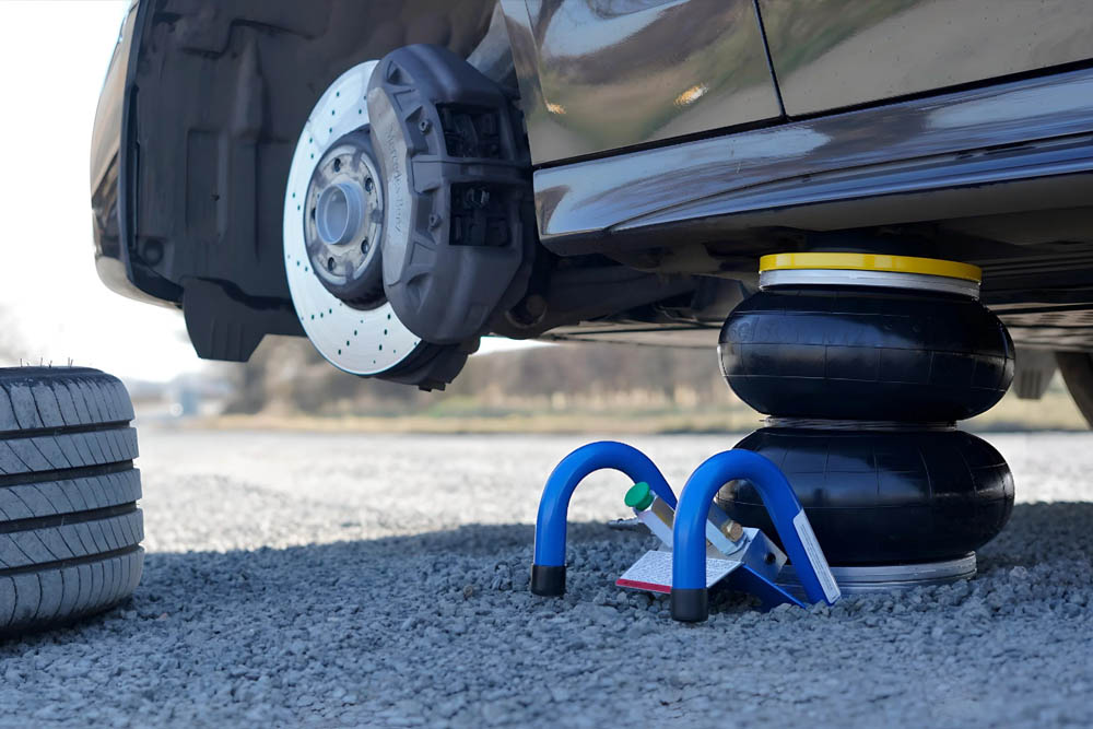 جک زدن خودرو