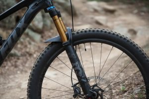 مقایسه تعلیق تلسکوپی با هیدرولیکی