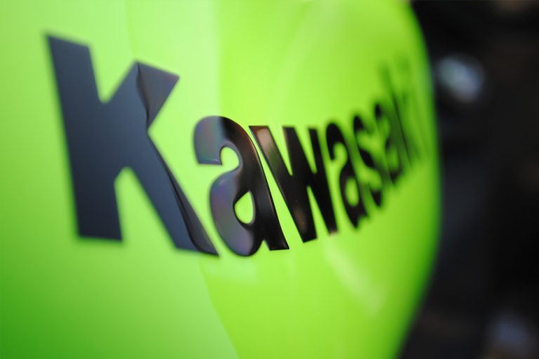 پیشگامی کاوازاکی در کاربرد القای اجباری در موتورسیکلت های تولیدی