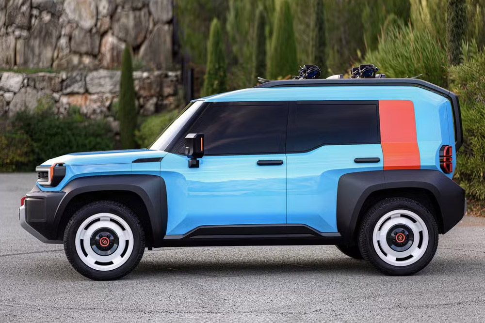 میراث لندکروزر در کوچکترین پیکره خود 1 لندکروزر اف جی