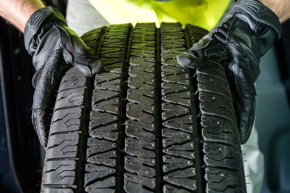 صدای چرخ ماشین