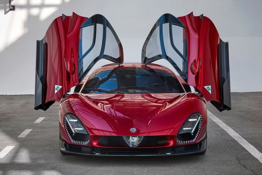 رقبای ماستنگ GTD در پیست نوربرگرینگ کدامند؟ 2 رقبای ماستنگ GTD