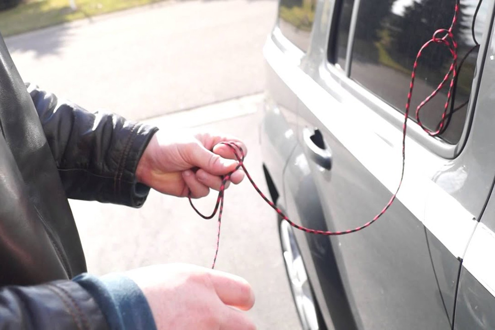 جا ماندن سوئیچ در ماشین