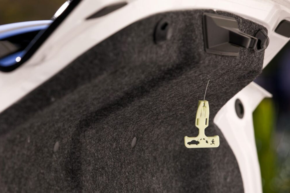 جا ماندن سوئیچ در ماشین