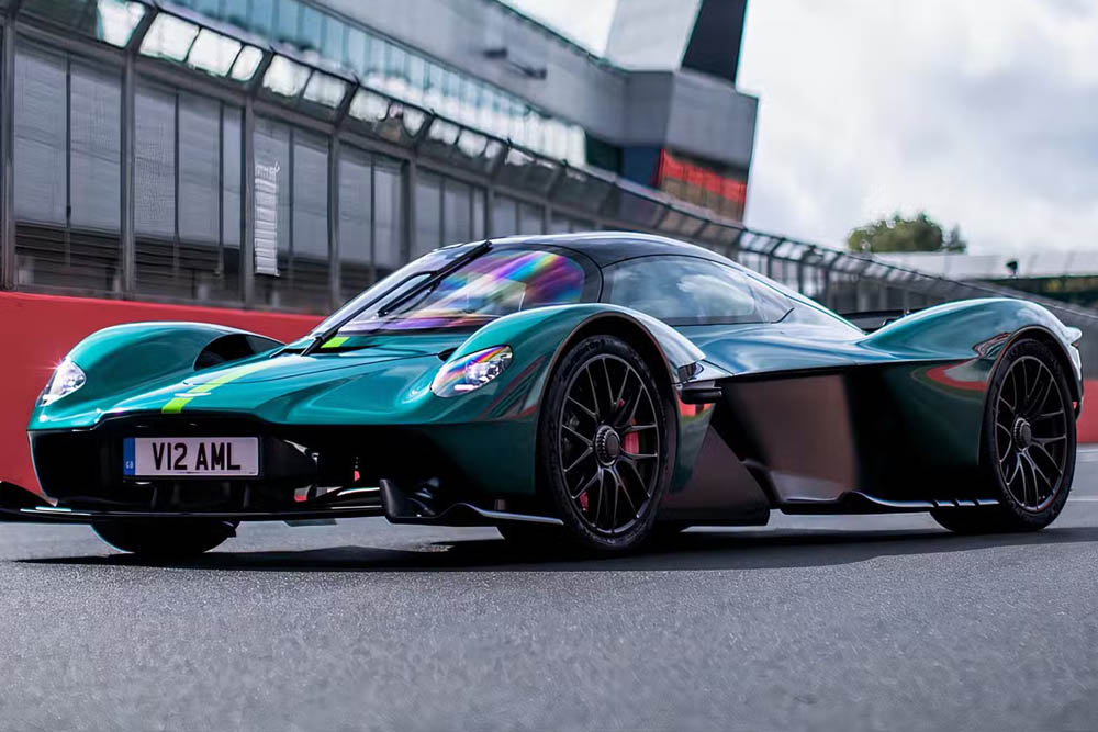 رقبای ماستنگ GTD در پیست نوربرگرینگ کدامند؟ 9 رقبای ماستنگ GTD