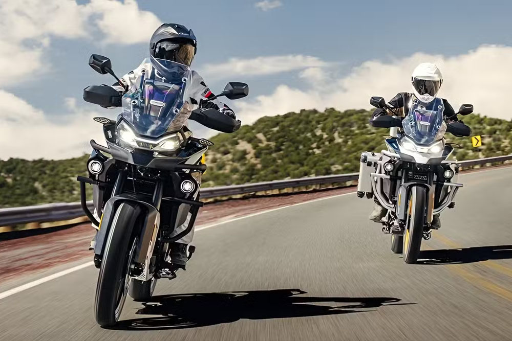 موتورسیکلت چینی با ارائه بهترین توازن میان قیمت و کیفیت سواری 1 سی اف موتو ایبکس ۸۰۰