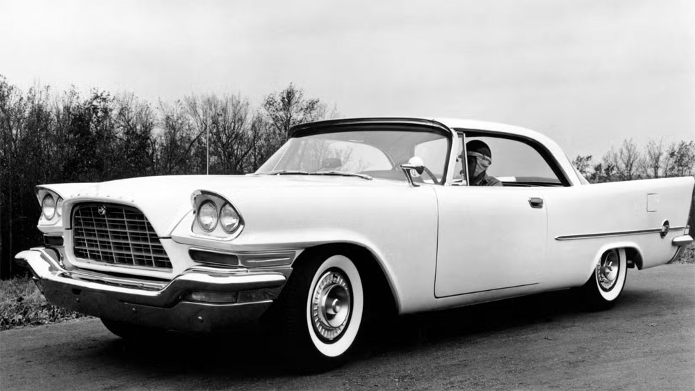 شروع جنگ اسب بخار در خودروهای عضلانی توسط کرایسلر ۳۰۰ 3 کرایسلر ۳۰۰