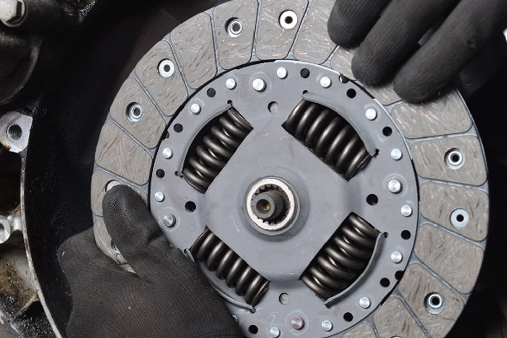 انواع کلاچ در خودروها