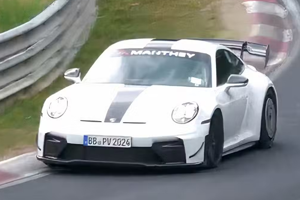 رقبای ماستنگ GTD در پیست نوربرگرینگ کدامند؟ 1 رقبای ماستنگ GTD