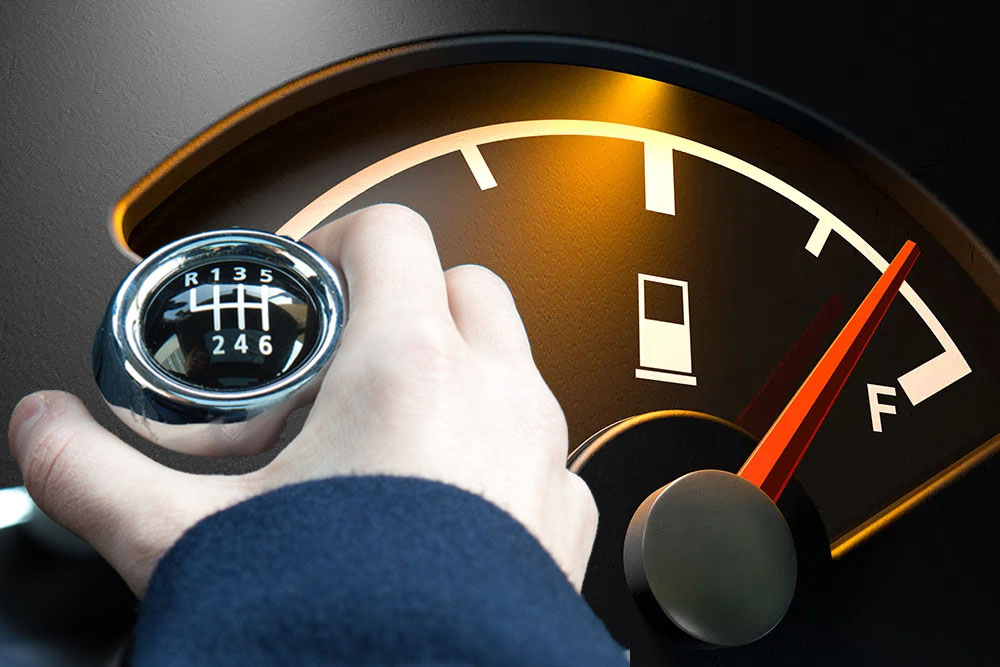 چرا گیربکس دستی، شما را به راننده بهتری تبدیل میکند؟ 3 استفاده از گیربکس دستی