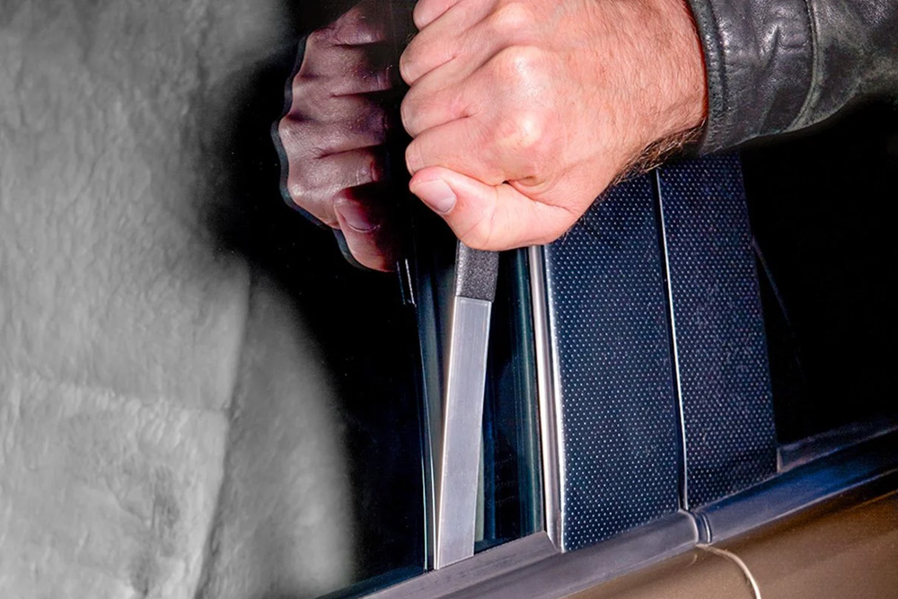 جا ماندن سوئیچ در ماشین