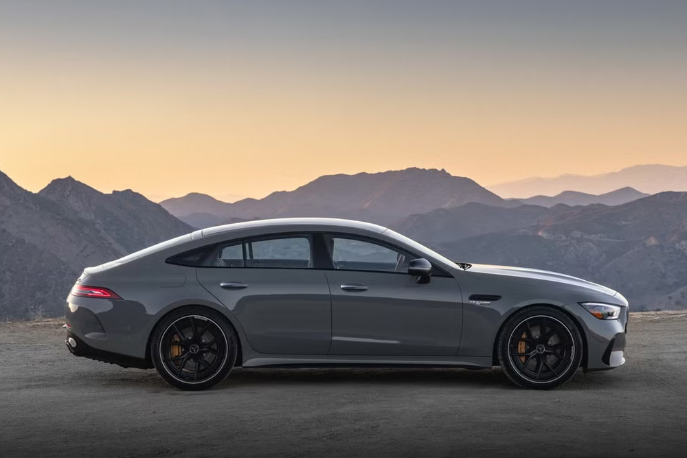 صفحه اصلی 48 خودروهای اسپرت چهاردر پرفورمنس بالا ۲۰۲۵