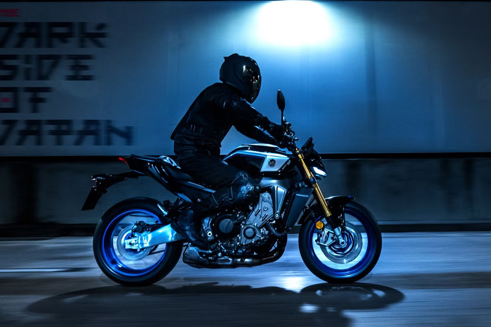 صفحه اصلی 49 یاماها MT-09 SP